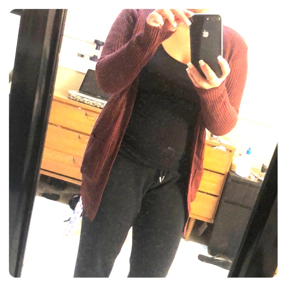 Maroon sweater